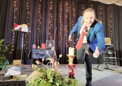 Henry Oz Orcas Island magician performing comedy magic show Holiday Special